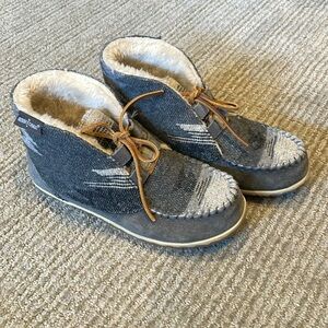 Minnetonka Moccasin Boots